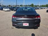 Used 2021 Hyundai Elantra SEL image 4