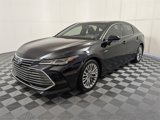 Certified 2019 Toyota Avalon Limited image 2