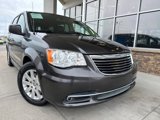 Used 2015 Chrysler Town & Country Touring image 2