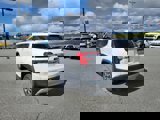 Certified 2023 GMC Acadia SLT w/ Preferred Package image 3