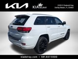 Used 2018 Jeep Grand Cherokee Altitude image 4