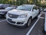 Used 2015 Chevrolet Traverse LT w/ Style and Technology Package image 3
