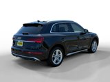 Used 2022 Audi Q5 e Premium w/ Convenience Package image 5
