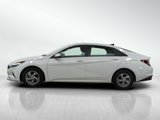 Used 2023 Hyundai Elantra SE image 2