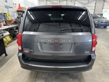 Used 2018 Dodge Grand Caravan SE image 3