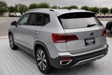 Used 2023 Volkswagen Taos SE w/ Panoramic Sunroof Package image 3