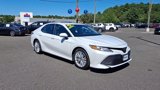 Used 2018 Toyota Camry XLE image 2