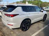 Used 2023 Mitsubishi Outlander SE image 2