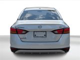 Used 2024 Nissan Altima 2.5 SV image 4