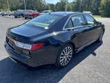 Used 2017 Lincoln Continental Select image 6