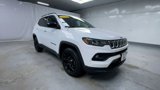 Used 2022 Jeep Compass Latitude image 2