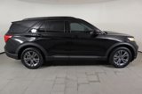 Used 2022 Ford Explorer XLT w/ Equipment Group 202A image 4
