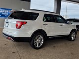 Used 2017 Ford Explorer Limited image 3