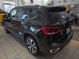 Certified 2024 Volkswagen Taos SE image 6