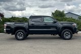 Used 2022 Toyota Tacoma TRD Off-Road image 4