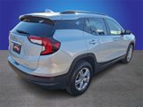 Used 2022 GMC Terrain SLE w/ Driver Convenience Package image 4