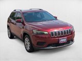 Used 2021 Jeep Cherokee Latitude image 3