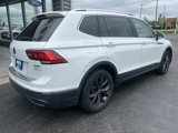 Used 2022 Volkswagen Tiguan SE image 3
