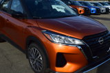Used 2024 Nissan Kicks SV image 2