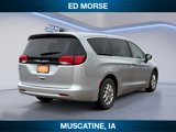 Used 2022 Chrysler Voyager LX image 5