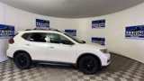 Used 2018 Nissan Rogue SV image 3