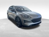 Used 2022 Ford Escape SE w/ SE Sport Appearance Package image 2