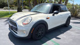 Used 2018 MINI Cooper 4-Door Hardtop image 2