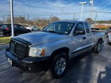 Used 2005 Dodge Dakota SLT image 3