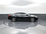 Used 2017 Nissan Maxima Platinum image 4
