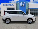 Used 2022 Kia Soul LX w/ Technology Package image 2