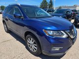 Used 2018 Nissan Rogue SV image 2