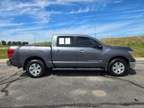 Used 2018 Nissan Titan SV image 2