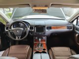 Used 2012 Volkswagen Touareg Sport image 2