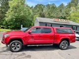 Used 2017 Toyota Tacoma TRD Sport image 3