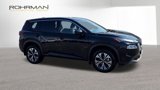 Used 2021 Nissan Rogue SV image 2