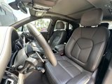 Certified 2022 Porsche Macan w/ Premium Package Plus image 5