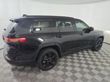 Used 2023 Jeep Grand Cherokee L Limited w/ Luxury Tech Group II image 3