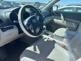 Used 2013 Toyota Highlander Plus image 2