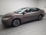 Used 2017 Nissan Altima 2.5 SL w/ Moonroof Package image 2