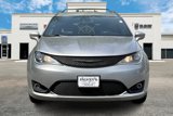 Used 2020 Chrysler Pacifica Touring-L w/ Advanced Safetytec Group image 3