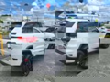 Used 2022 Jeep Grand Cherokee Laredo E image 3
