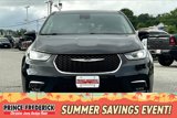 Used 2023 Chrysler Pacifica Touring-L image 2