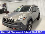 Used 2017 Jeep Cherokee Trailhawk image 3