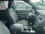 Used 2018 Ford Explorer XLT image 3