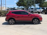 Used 2018 Nissan Rogue Sport SL image 2