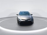 Used 2018 Toyota Corolla LE image 2