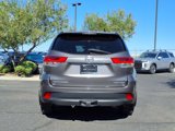 Used 2017 Toyota Highlander AWD V6 image 5