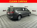Used 2023 Chrysler Pacifica Touring-L image 4