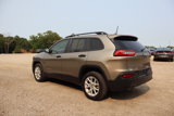 Used 2017 Jeep Cherokee Sport image 5