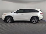 Used 2015 Toyota Highlander LE image 2